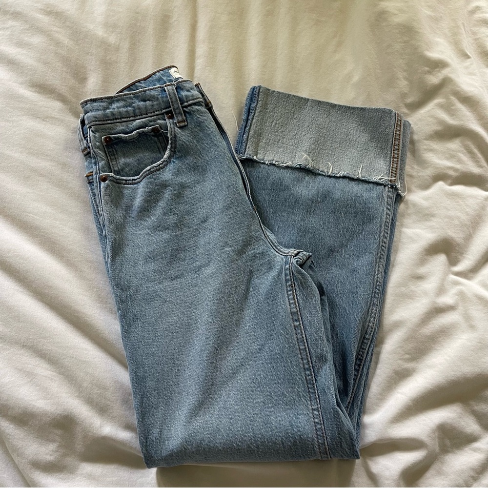 Abercrombie & Fitch 90s Relaxed High Waist Full Length Cuffed Jeans